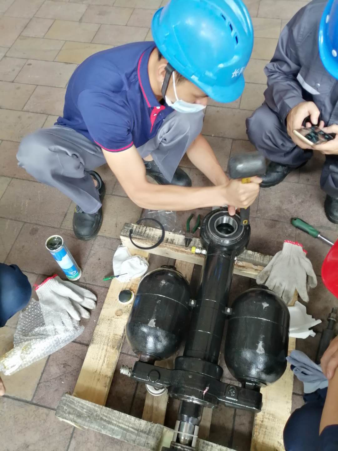 KUKA庫卡機(jī)器人平衡缸 KUKA庫卡機(jī)器人平衡缸